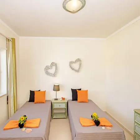 Holiday Home In Portimao Near Beaches Ferienhaus *